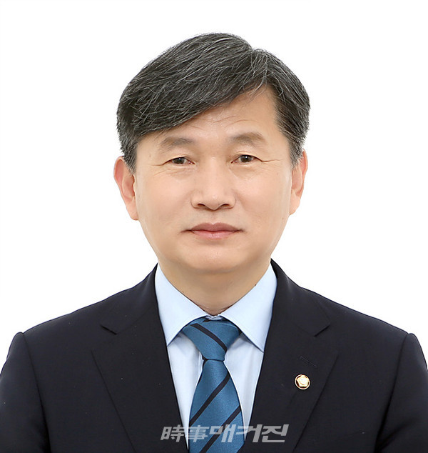 국회 교육위원회 소속 더불어민주당 서동용 국회의원(전남 순천시광양시곡성군구례군을)이 교육부로부터 제출받은 ‘2020년도 1학기 원격교육 경험 및 인식조사 설문’ 조사결과 자료를 분석한 결과를 분석해 발표했다.사진은 국회 교육위원회 서동용 국회의원(전남 순천시광양시곡성군구례군을)이다.(사진_서동용 국회의원 의원실)