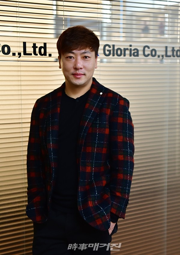 명확한 목표와 도전정신으로 지속성장을 이뤄가며 스포트라이트를 받고 있는 MK그룹 장민기 회장. (사진_이정은 작가)