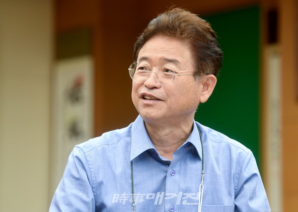 이철우 도지사는 경북도청의 변화는 계속 이어질 것이라 말한다.(사진_경북도청)