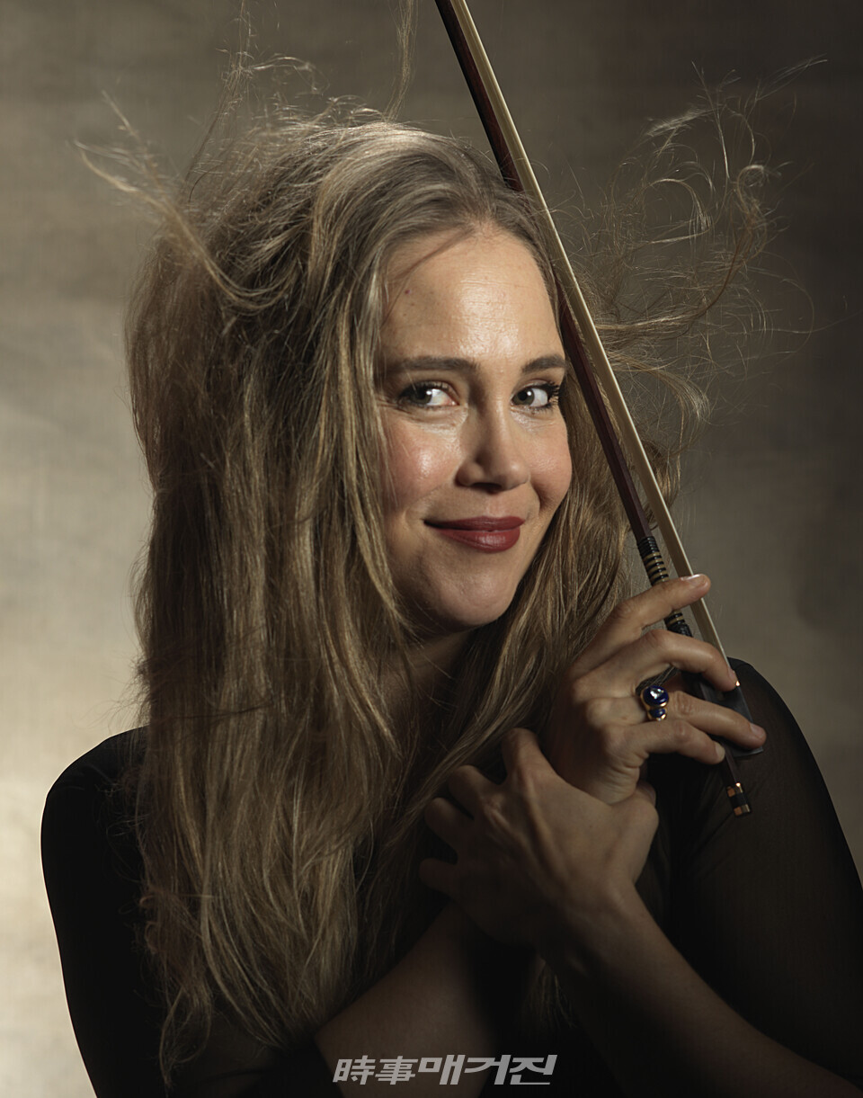 Leila Josefowicz (c)Tom Zimberoff