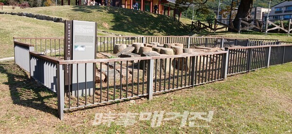 수암면사무소 터 출토석(사진_안나겸 기자)