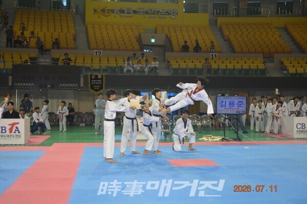 종합격파 경기 모습 (사진_충청북도 태권도협회 제공)
